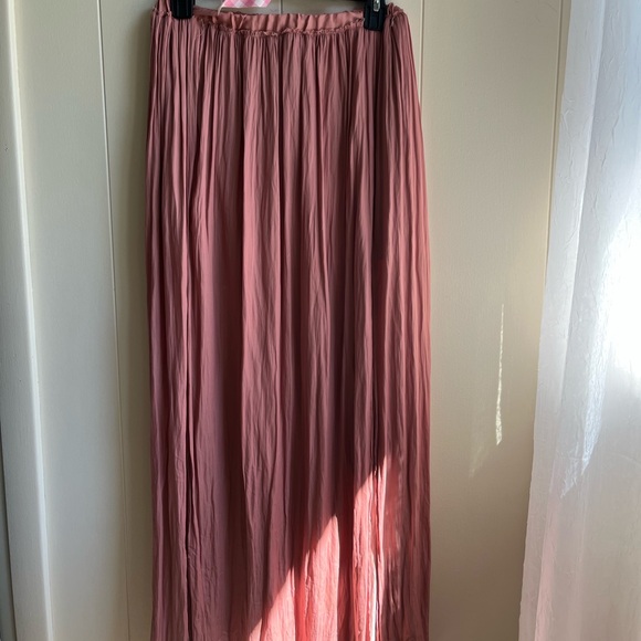 Forever 21 Blush Maxi Skirt - Picture 1 of 5